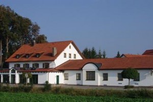 Landhotel Hutzenthaler Image