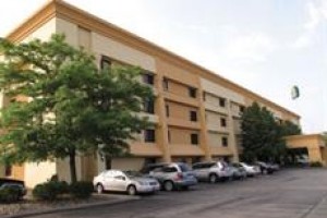 La Quinta Inn Cleveland Airport Image