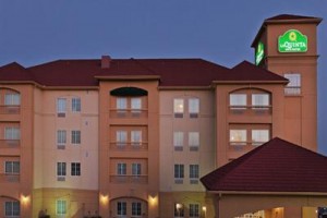 La Quinta Inn & Suites Fort Worth-Lake Worth Image