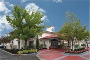 La Quinta Inn Columbus Airport Reynoldsburg voted  best hotel in Reynoldsburg