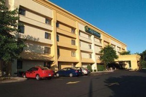 La Quinta Inn Hartford Bradley Airport Image