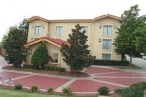 La Quinta Oklahoma City Del City voted  best hotel in Del City