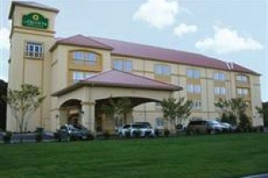 La Quinta Inn & Suites Norfolk Airport voted 2nd best hotel in Norfolk
