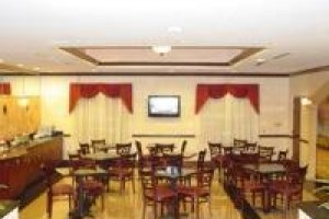 La Quinta Inn & Suites Tampa Central Image