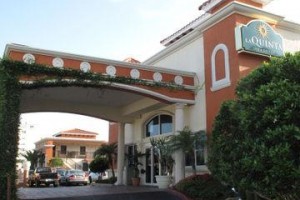 La Quinta Inn and Suites Daytona Beach Image