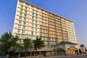 La Quinta Inn & Suites Little Rock Downtown Image