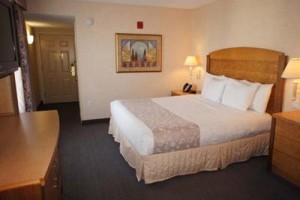 La Quinta Inn & Suites Islip/MacArthur Airport voted  best hotel in Bohemia