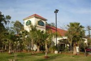 La Quinta Inn and Suites Kingwood Image