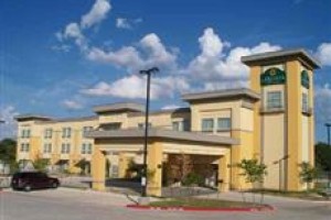 La Quinta Inn & Suites Austin Cedar Park Lakeline Image