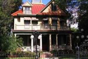 Larelle House Bed & Breakfast Image