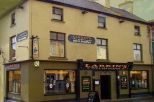 Larkins Pub Restaurant Bed & Breakfast Milltown Image