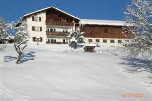 Latzer Roswitha und Elmar Farmhouse Apartments Nenzing Image