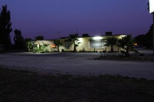Lazy River Motor Inn Image