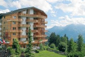 Le Bristol Swiss Q Hotel Image