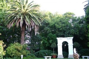 Le Chateau Guest House and Conference Centre Image