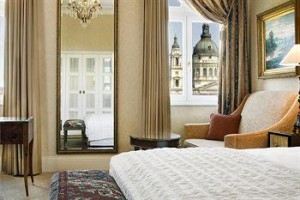 Le Meridien Budapest voted  best hotel in Budapest