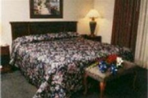 Lees Inn & Suites Kalamazoo Image
