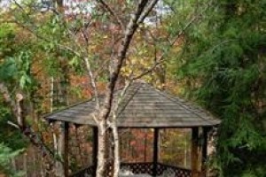 Lily Creek Lodge Image