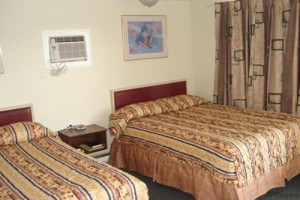 Lincoln Motel Image