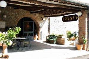La Locanda del Ponte voted  best hotel in Monticiano