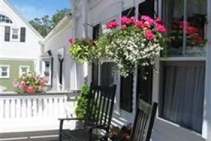 Long Dell Inn Image