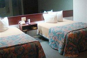 Longvue Inn And Suites Wellsville Image