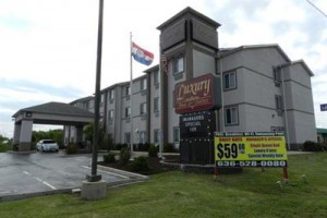 Luxury Inn & Suites Troy (Missouri) Image