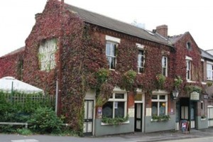 Lyndon House Hotel Image