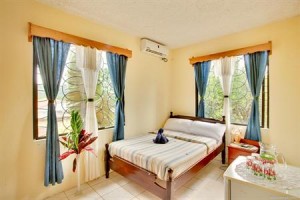 Macaroni Hill View Hotel and Restaurant Image