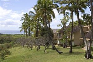 Makaha Resort and Golf Club voted  best hotel in Makaha