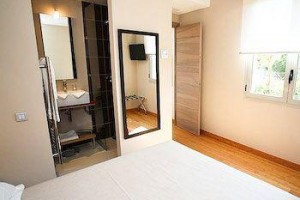 Mandara Beach Hotel Image