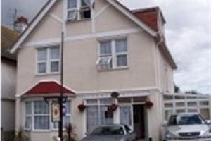 Maple Leaf Guest House Walton-on-the-Naze Image