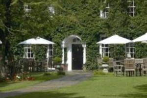 Mercure Farnham Bush voted 7th best hotel in Farnham