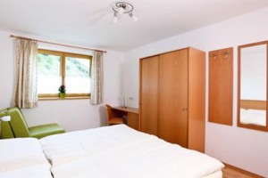 Michalas - Hof Image