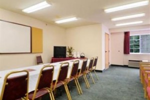 Microtel Inn & Suites Tupelo Image