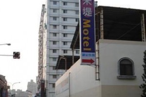 Midi Motel Tai Nan Branch Image