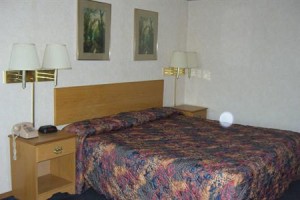 Midwest Inn Image