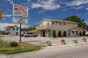 Milestone Motel Image