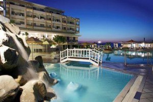 Serita Beach Hotel Image