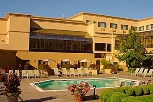 Monarch Hotel and Conference Center voted 3rd best hotel in Clackamas