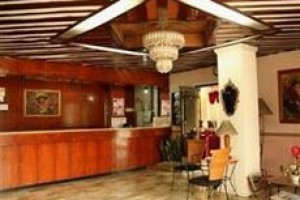 Moraville Hotel & Restaurant Image