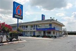 Motel 6 Dallas Irving Image