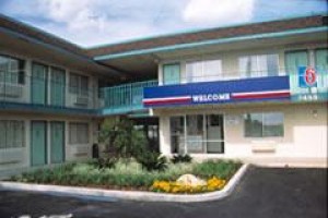 Motel 6 Kansas City East Blue Springs Image