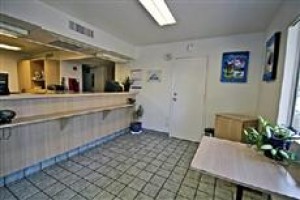 Motel 6 Porterville Image