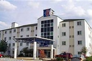 Motel 6 Portsmouth Image
