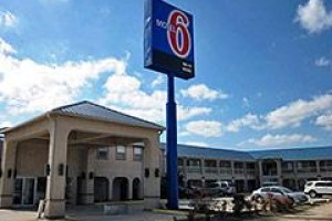 Motel 6 Seguin Image