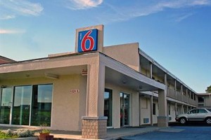 Motel 6 Sulphur Springs Image