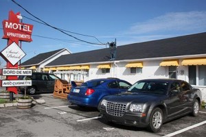 Motel Appartements Le Saint-Patrick voted  best hotel in Sainte-Flavie