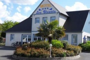 Motel Les Bleuets voted 4th best hotel in Honfleur
