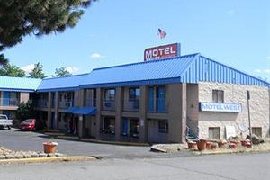 Motel West Bend Image